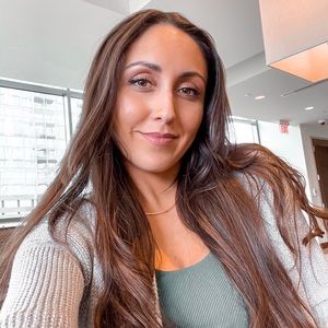 Meet your Posher, Alexandria